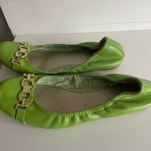 Preowned Tahari Leather Green Flats.Silver Metal on top of shoes size 8 1/2